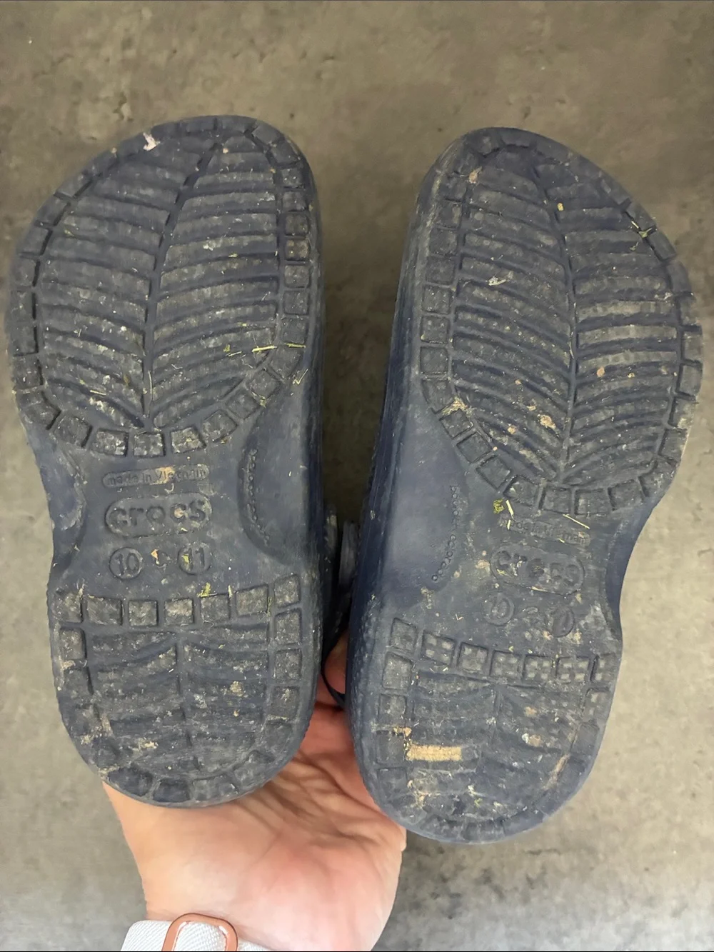 CROCS Kids Navy Blue Fuzz-Lined Clogs